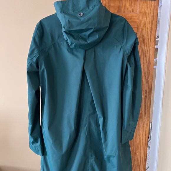 Lululemon savasana waterproof coat sz 6 - Picture 2 of 5